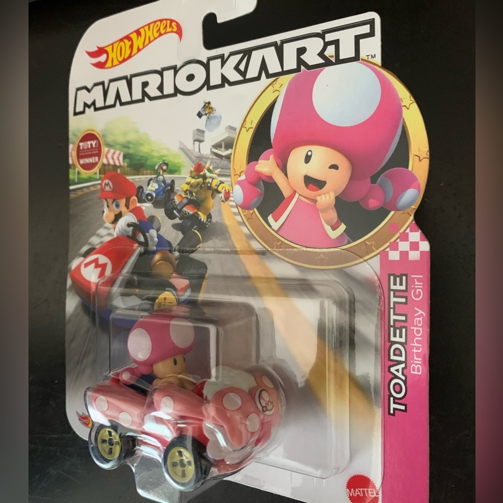 Hot Wheels Mario Kart Toadette
